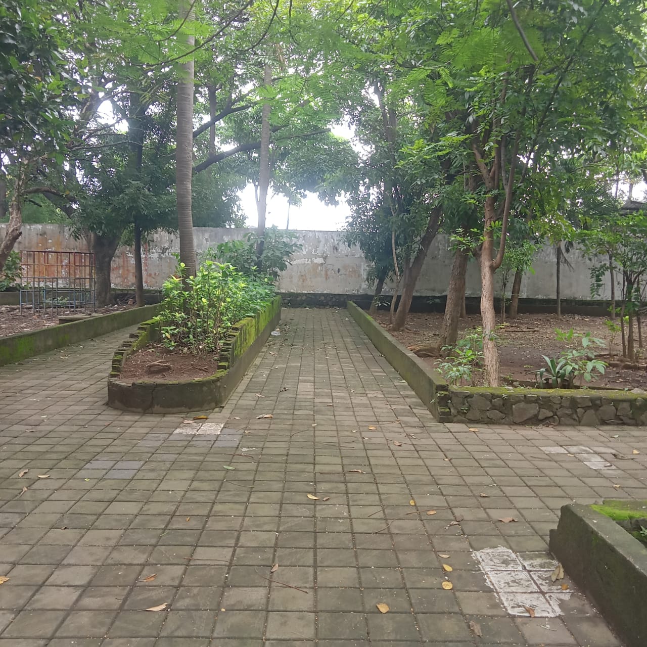 Taman Abhisatya